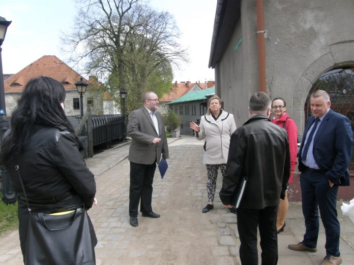 Kędzierzyn-Koźle, Urząd Miasta, zabytki, Praca